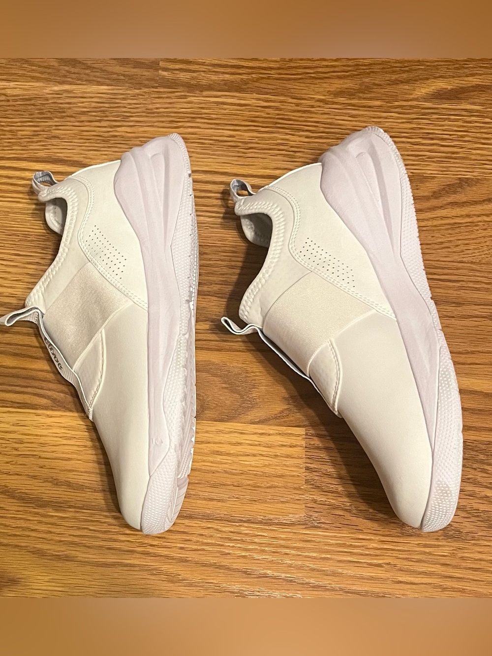 Clove Solo slip-on Women’s Nursing Shoes White - Picture 5 of 8